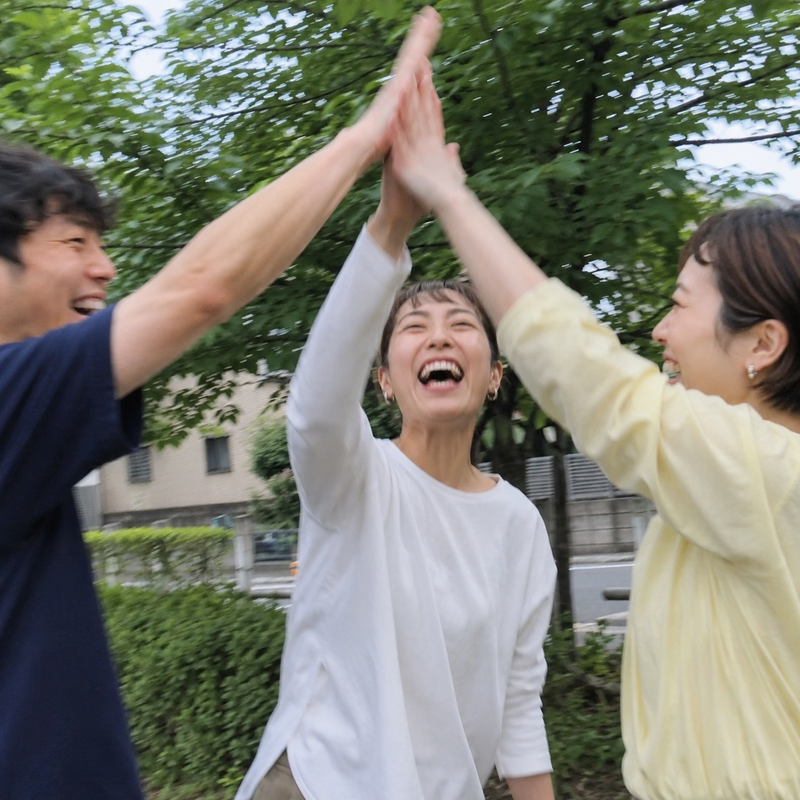 快適な歩行を楽しむ人